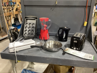 TOASTER,ELECTRIC KETTLE, VACUUM SEALER, BLENDER, FRYPAN, BAKING PANS, MISC KITCHEN TOOLS