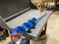 MANUAL ICE AUGER 6&rdquo;