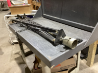LOCKING RV TRAILER TRIPOD