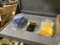 BOX OF GLOVES - 11 PAIRS