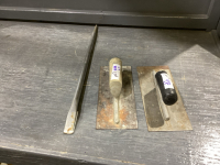 WESTWARD PRY BAR + 2 FINISHING CEMENT TROWELS