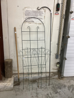 METAL GARDEN TRELLIS, PLANTPOT HOOK, HOE