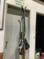 KARHU CROSS COUNTRY SKIS W/ BOOTS & POLES & BOOT BAG - 204 CM