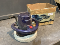 CHAMBERLAIN WAXMASTER AUTO POLISHER