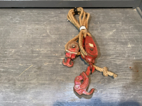 OLD STYLE WIRE STRETCHER