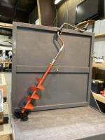 MANUAL ICE AUGER