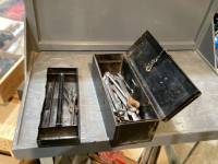 BLACK TRACTOR TOOLBOX WITH BRACKET + CONTENTS