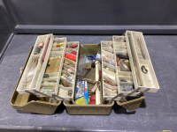 "OLD PAL" PLASTIC TACKLE BOX FILLED W/TACKLE