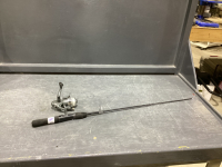 SHAKESPEARE ROD & REEL - RETRACTABLE FISHING ROD
