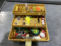 PLASTIC TACKLE BOX W/ SOME TACKLE