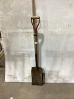 SPADE, AND SQUARE NOSE SHOVEL