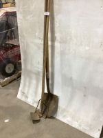 SPADE, HOE, WEED SCRAPER