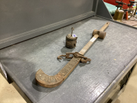 GURNERYS BEAM SCALE W/ WEIGHTS