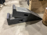 (2) PLASTIC CAR RAMPS -RHINO RAMPS BLITZ