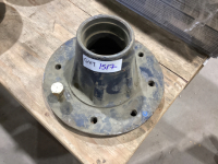 8 BOLT HUB - ONE