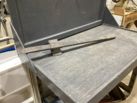 AUTOMOTIVE DOOR ADJUSTMENT BAR
