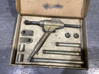 BODY MATE AUTOMOTIVE FRICTION JACK