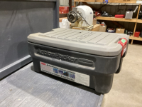 RUBBERMAID ACTION PACKER BOX