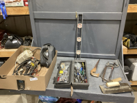 STANLEY LEVEL, CROW BAR, KEYHOLE SAW, HACKSAWS, TROWELS,TROUBLE LIGHT,MISC TOOLS