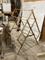 WOOD FOLDABLE CLOTHES DRYING RACK