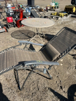 Zero gravity deck chair