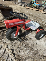 Little harvester kids tractor