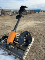 Wolverine hydraulic post hole auger