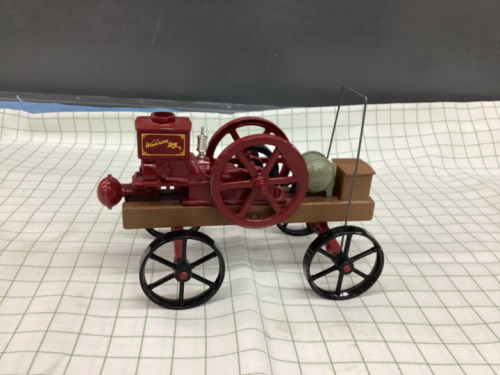 CAST ERTL JOHN DEERE WATERLOO BOY 2HP STATIONARY ENGINE