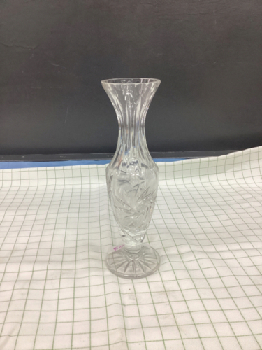 PINWHEEL CRYSTAL VASE