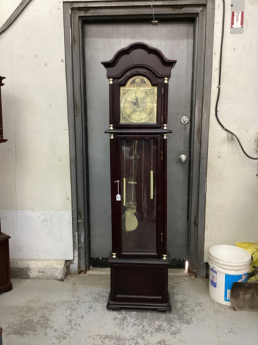 GRANDFATHER CLOCK - BATTERY OPERATED..... MADE IN CHINA