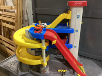 FISHER PRICE PARKADE