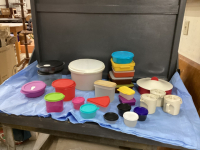 BOX OF VARIOUS TUPPERWARE - SOME VINTAGE PIECES