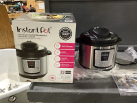 INSTAPOT - 6 - IN- 1, 8 QUART