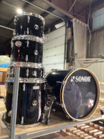 SHELF #16 - SONOR DRUM SET