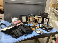 GOOD LIDDED TOTE W/ PURSES, PICTURE FRAMES,