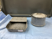 COLLECTION OF VINTAGE ENAMELWARE