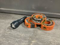 BOX OF GORILLA TAPE + MC FLASHLIGHT