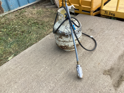 PROPANE TANK WITH TORCH