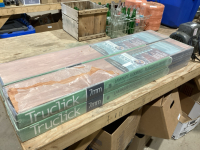 4 BUNDLES 7MM LAMINATED TRUE CLICK FLOORING