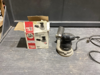 PORTER CABLE FINISHING SANDER