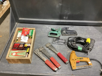 STAPLERS, BOSTITCH, MANUAL, HAMMER TACKER(3) & STAPLES