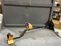 METAL DETECTOR