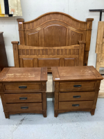 QUEEN SIZE BEDROOM SET - HEADBOARD/FOOTBOARD/ RAILS AND. (2) SIDE TABLES W/ 3-DRAWERS.....MADE FOR ASHLEY FURNITURE