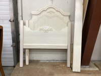 FRENCH PROVINCIAL STYLE SINGLE BED FRAME W/RAILS