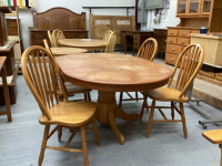OVAL WOOD PEDESTAL KITCHEN TABLE 2/ (4) CHAIRS