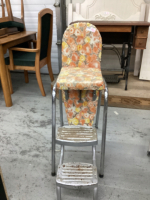 VINTAGE CONVERTIBLE STEP STOOL/ CHAIR