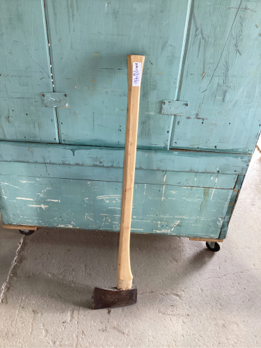 BENCHMARK 36 INCH AXE