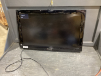 PANASONIC 32&rdquo; LCD TV, HDMI