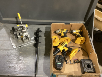 BOX DEWALT 18V 2 IMPACT, 1 DRILL, 2 BATTERIES, 1 CHARGER, 3&rdquo; DIRT AUGER, GRINDER CUTOFF ATTACHMENT (MASTERCRAFT)