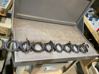 2 HORSESHOE HANGER